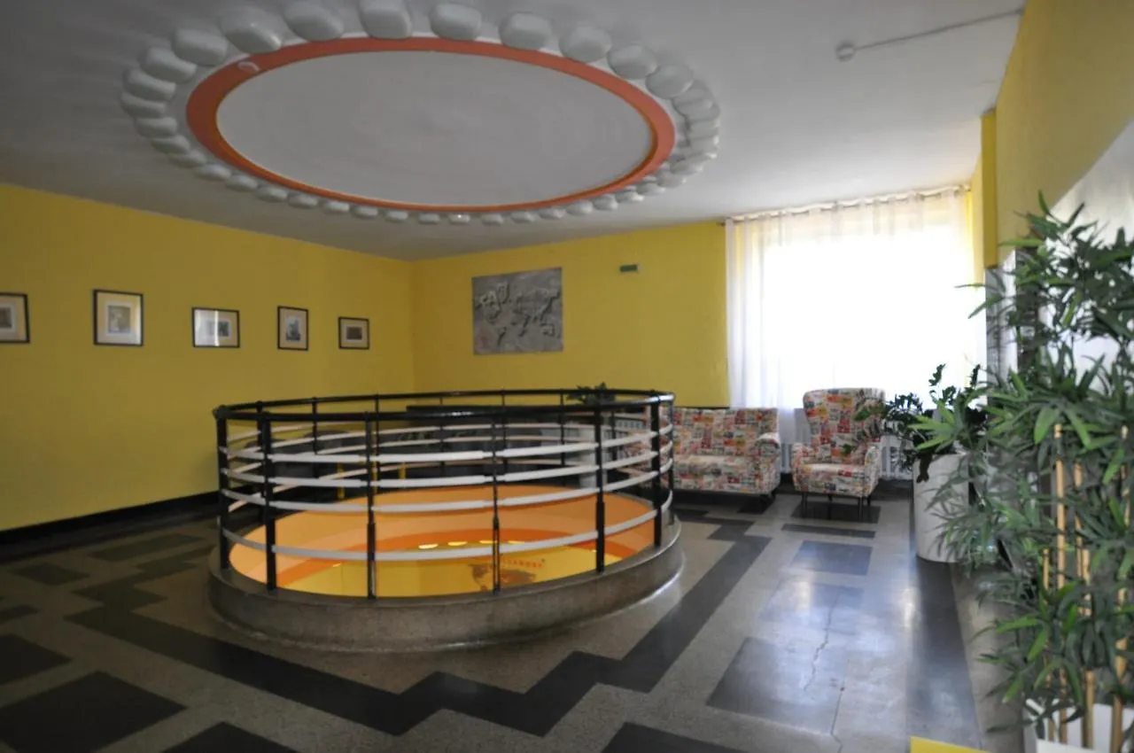 Schronisko Mlodziezowe Oleandry Hostel Krakow